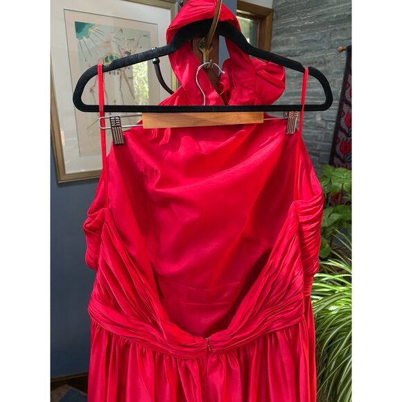 Mac Duggal Women's Rosette Halter Chiffon Evening Gown Size 24 - Picture 10 of 16